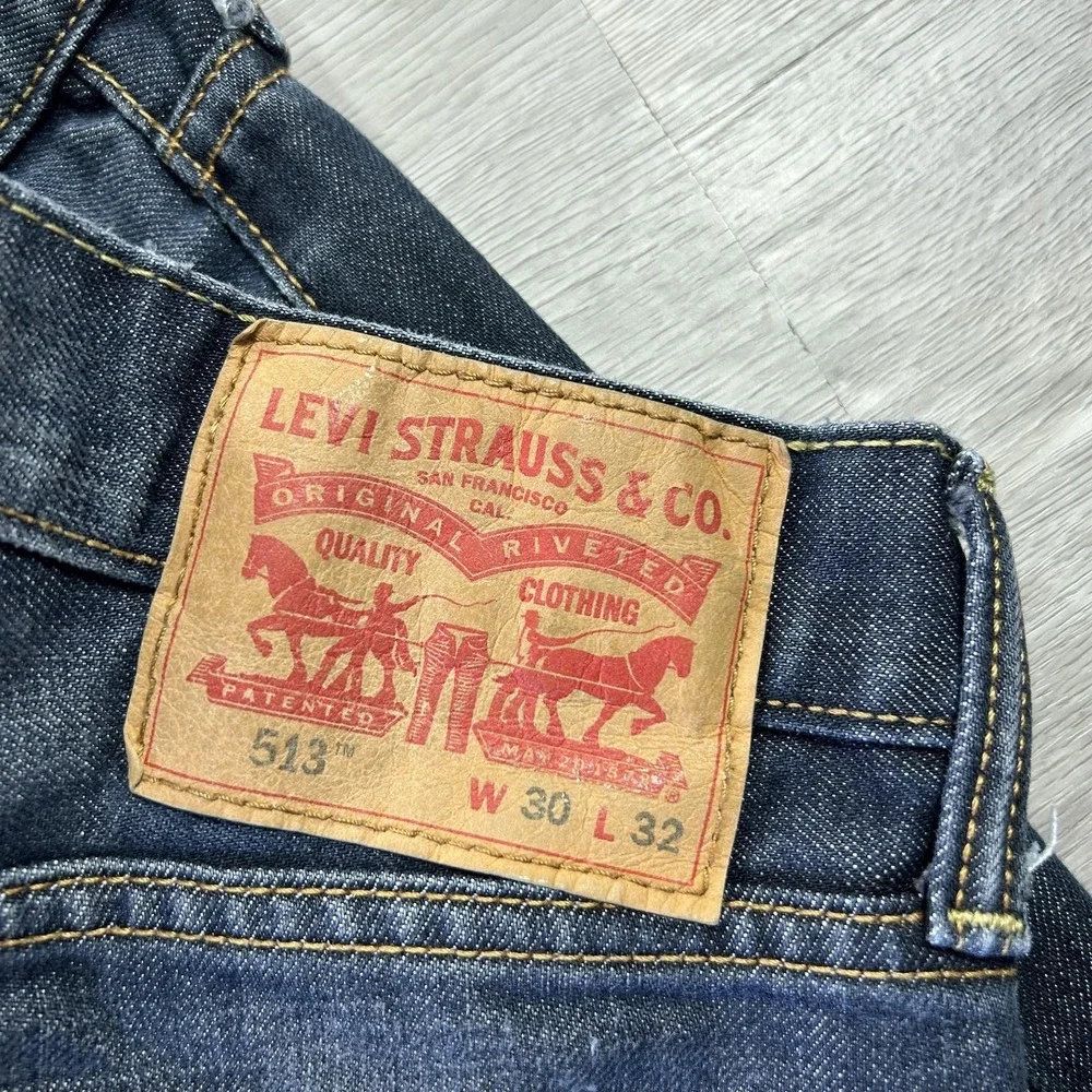 Levis 513 Jeans Mens 30x32 Blue Slim Straight Denim Dark Wash Pants Zip Fly